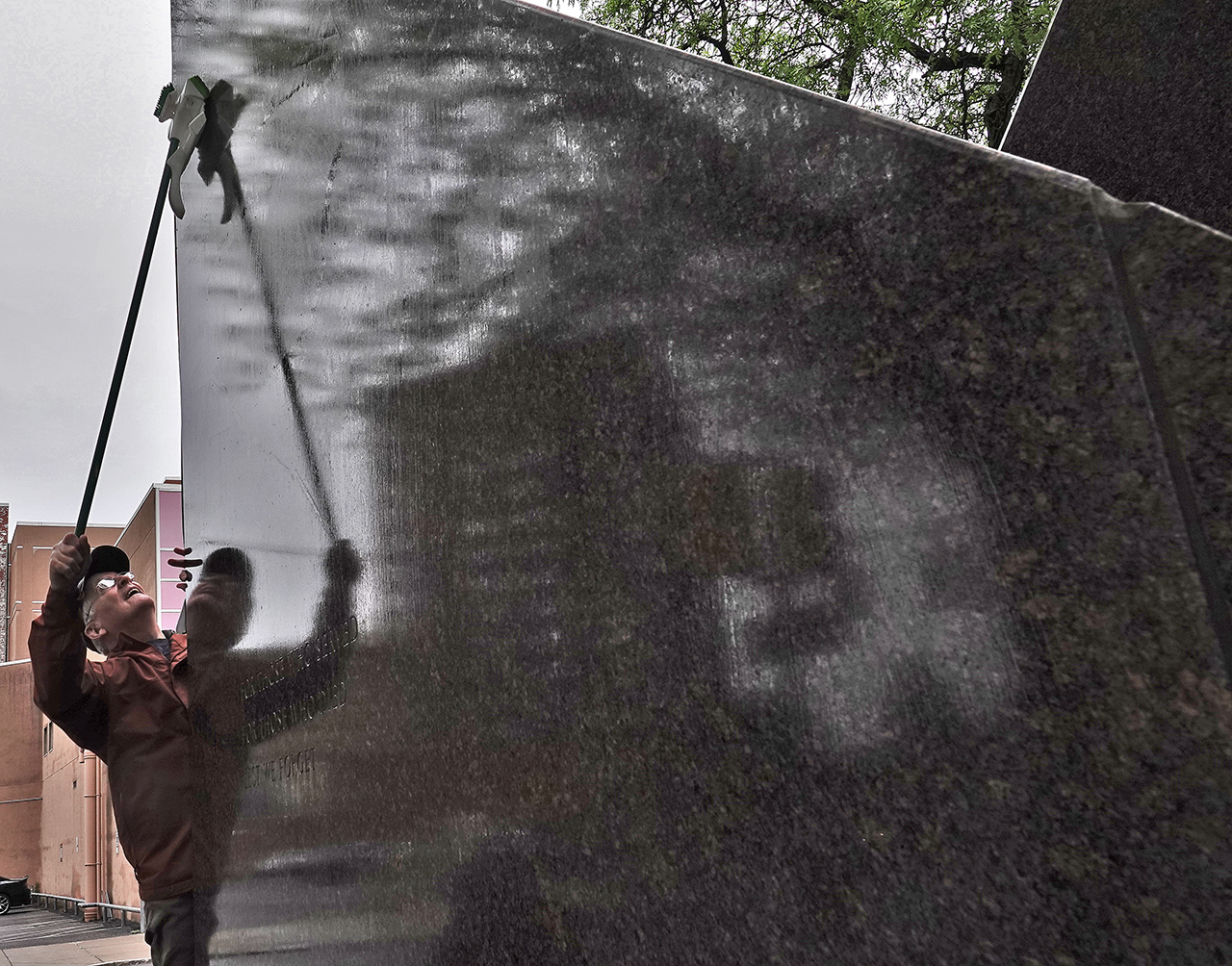 Sean Kirst: Early on Memorial Day, old friends, a rain-soaked monument and a solemn downtown task