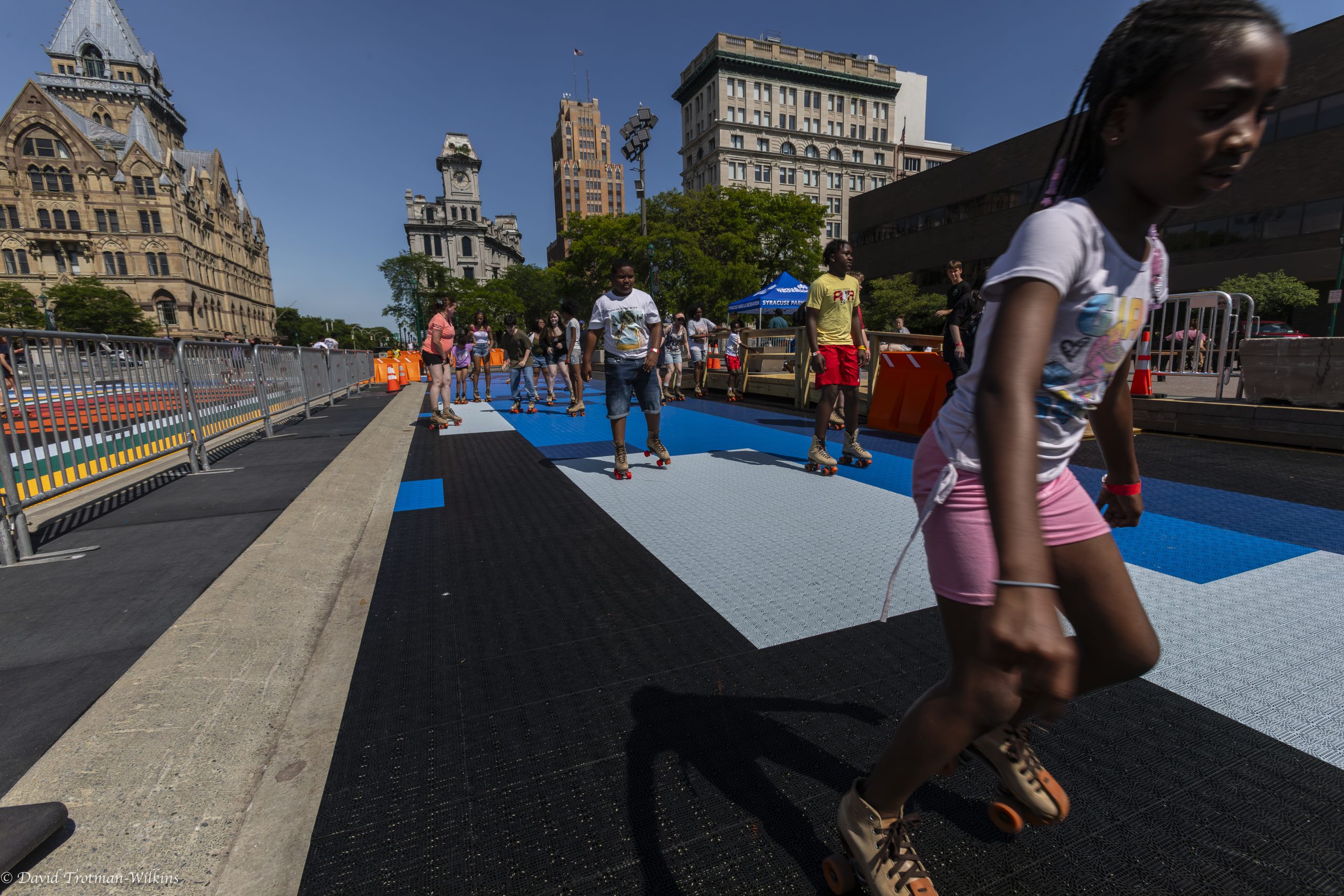 Sean Kirst: At Clinton Square roller rink, for a city and its children, the shared goal of 'staying up'